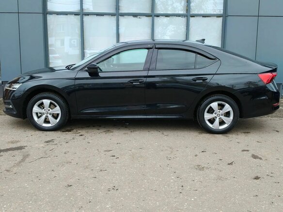2021 Skoda Octavia IV (A8), чёрный, 1739000 рублей - вид 3