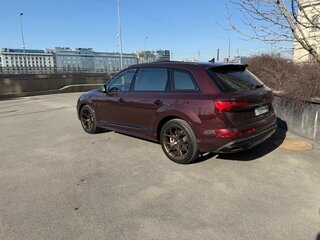 2022 Audi Q7 55 TFSI II (4M) Рестайлинг, чёрный, 8730000 рублей, вид 2