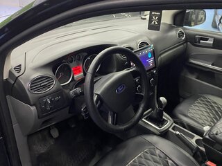 2010 Ford Focus II Рестайлинг, чёрный, 480000 рублей, вид 5