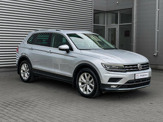 2018 Volkswagen Tiguan II, серебристый, 2970000 рублей, вид 3
