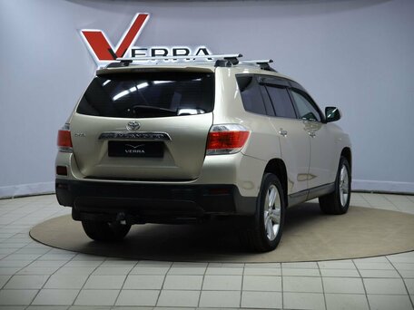 2011 Toyota Highlander II (XU40) Рестайлинг, бежевый, 1350000 рублей, вид 5