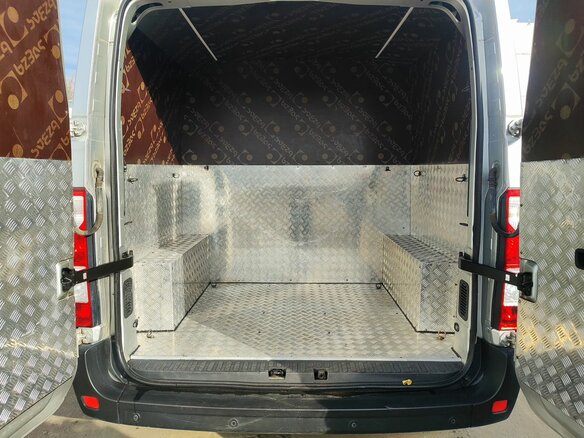 2017 Renault Master, серебристый, 2499000 рублей - вид 11