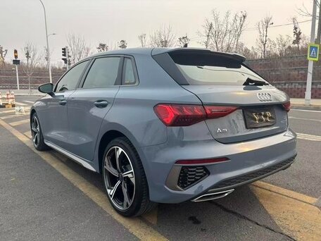 2022 Audi A3 Sportback 35 TFSI IV (8Y), серый, 1793000 рублей, вид 4
