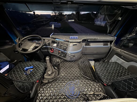 2008 Volvo FM, синий, 2000000 рублей - вид 18