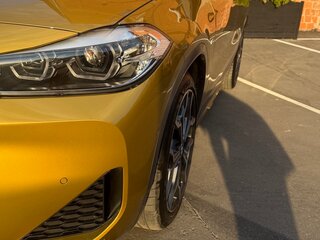 2021 BMW X2 xDrive18d I (F39), жёлтый, 3700000 рублей, вид 5
