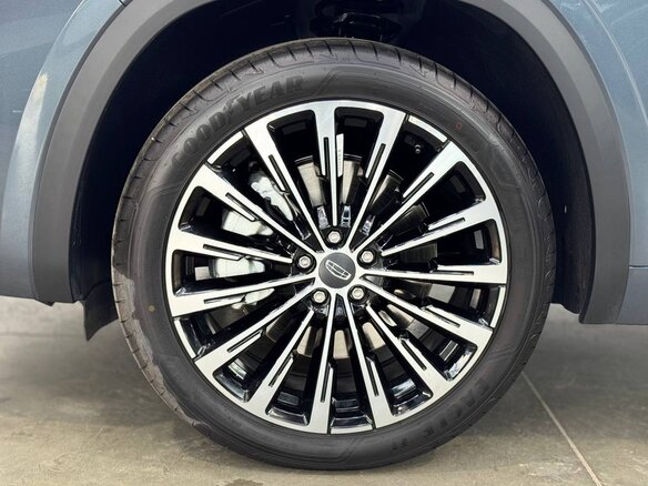 2026 Geely Monjaro I Рестайлинг 2 (China Market), голубой, 4090000 рублей - вид 29