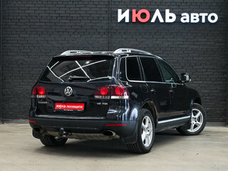 2007 Volkswagen Touareg I Рестайлинг, чёрный, 1100000 рублей, вид 4