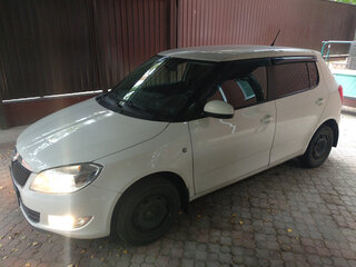 2014 Skoda Fabia II Рестайлинг, белый, 620000 рублей, вид 1