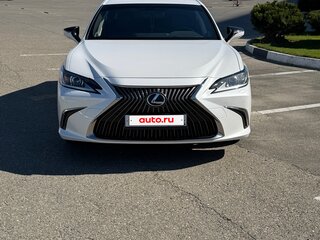 2019 Lexus ES 250 VII, белый, 5100000 рублей, вид 4