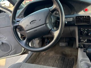 1994 Ford Escort (North America) II, белый, 159000 рублей, вид 2