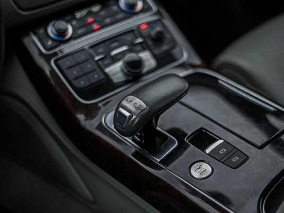 2013 Audi A8 III (D4) Рестайлинг, синий, 2199000 рублей - вид 9