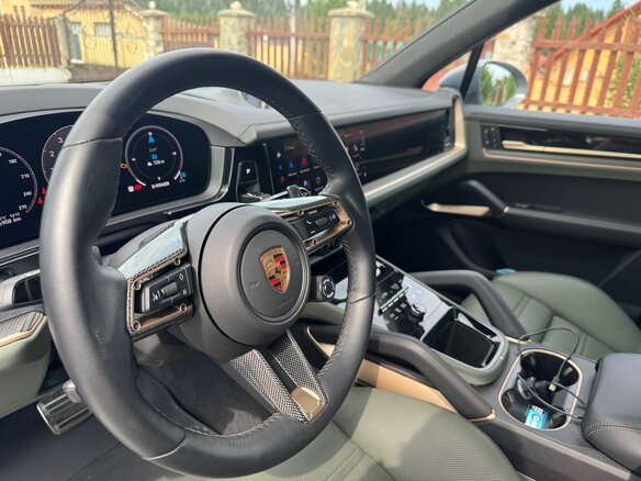 2023 Porsche Cayenne E-Hybrid III Рестайлинг, серый, 16499990 рублей - вид 9