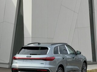 2026 Audi Q5 40 TFSI III (GU), серый, 5210000 рублей, вид 4