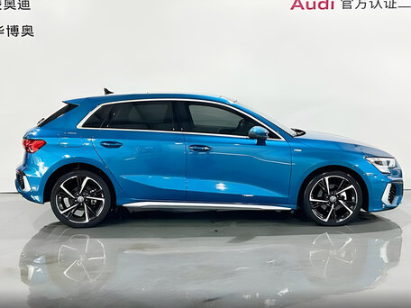 2023 Audi A3 Sportback 35 TFSI IV (8Y), голубой, 2000000 рублей, вид 3