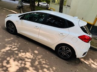 2018 Kia Ceed II Рестайлинг, белый, 1360000 рублей, вид 3