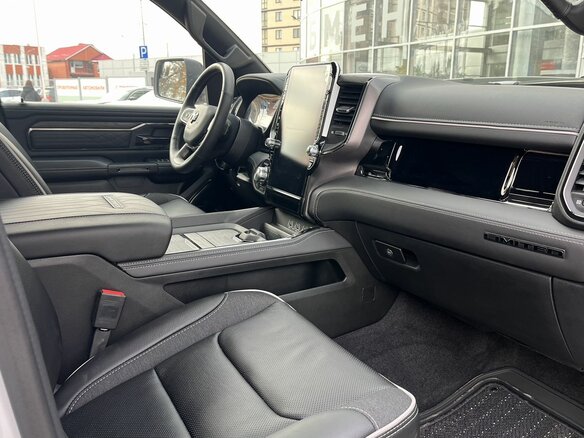 2025 Ram 1500 Crew Cab V Рестайлинг, белый, 10800000 рублей - вид 11