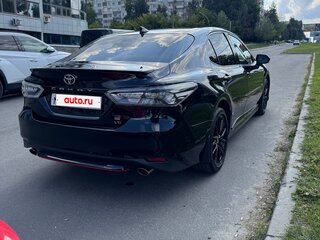 2021 Toyota Camry VIII (XV70) Рестайлинг, чёрный, 3950000 рублей, вид 4