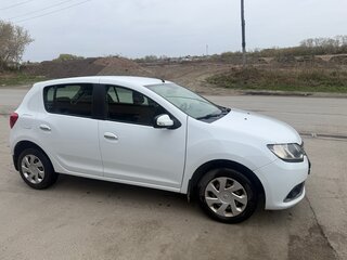 2016 Renault Sandero II, белый, 750000 рублей, вид 2
