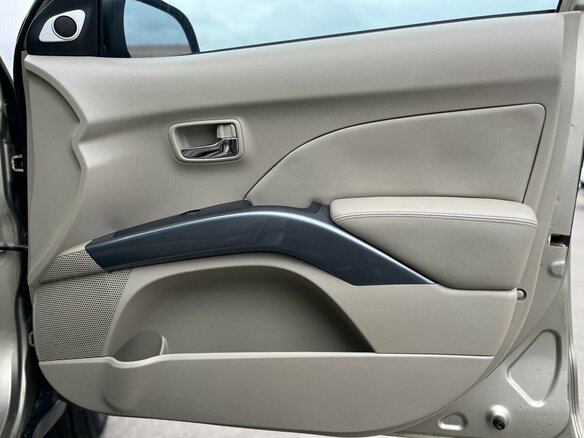 2008 Mitsubishi Outlander II, бежевый - вид 23