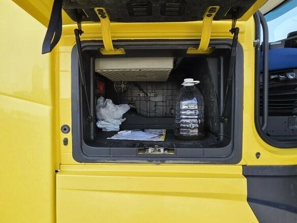 2021 Volvo FH, жёлтый, 9300000 рублей - вид 13