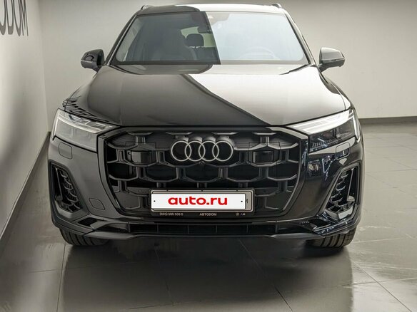 2026 Audi Q7 55 TFSI II (4M) Рестайлинг 2, чёрный, 13450000 рублей - вид 2