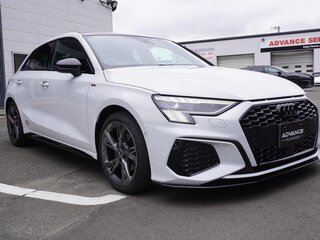 2022 Audi A3 Sportback 30 TFSI IV (8Y), белый, 1590000 рублей, вид 2