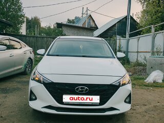 2020 Hyundai Solaris II Рестайлинг, белый, 1400000 рублей, вид 1