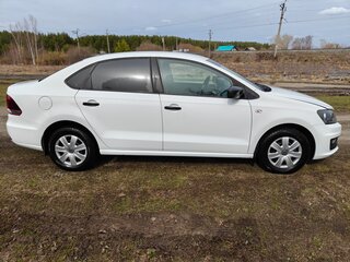 2019 Volkswagen Polo V Рестайлинг, белый, 840000 рублей, вид 4