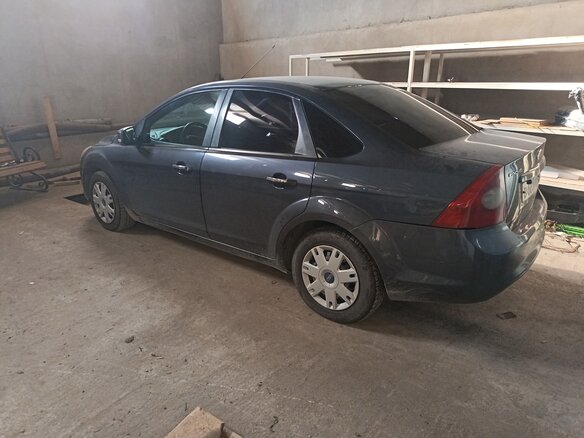 2011 Ford Focus II Рестайлинг, серый, 450000 рублей - вид 2