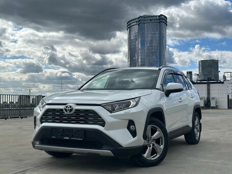 Toyota RAV4 V (XA50)