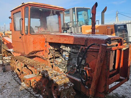 2006 ВгТЗ ДТ-75/ДЗ-42, красный, 1250000 рублей, вид 1