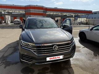 2019 Volkswagen Touareg III, серый, 4800000 рублей, вид 1