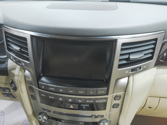 2013 Lexus LX 570 III Рестайлинг, чёрный, 4069000 рублей - вид 25