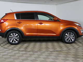 2013 Kia Sportage III, оранжевый, 1099990 рублей, вид 4