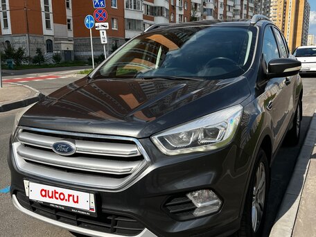 2017 Ford Kuga II Рестайлинг, серый, 1470000 рублей, вид 1