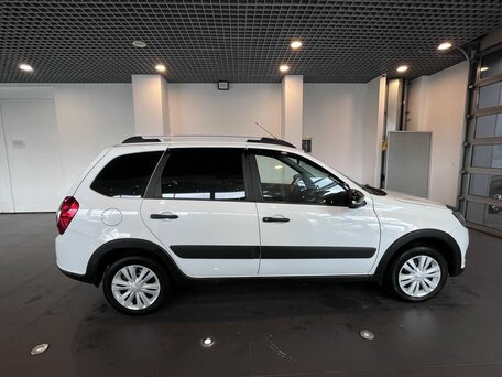 2023 Lada (ВАЗ) Granta Cross I Рестайлинг, белый, 705700 рублей, вид 2