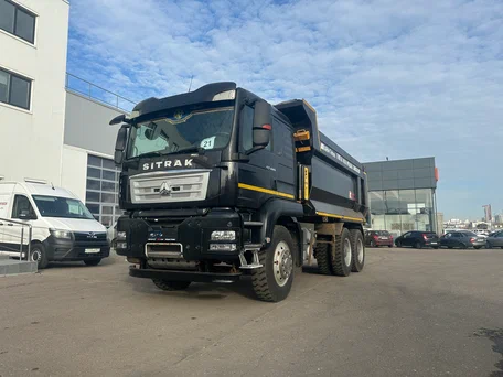 2023 Sinotruk Sitrak C7H, чёрный, 5000000 рублей, вид 2