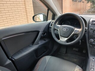 2011 Toyota Avensis III, чёрный, 930000 рублей, вид 3