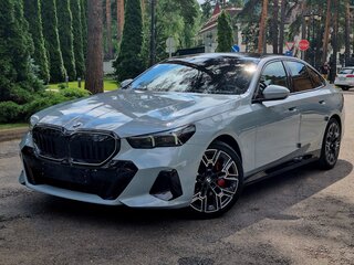 2025 BMW 5 серии 530i xDrive VIII (G60/G61/G68), серый, 8850000 рублей, вид 1