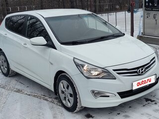 2014 Hyundai Solaris I Рестайлинг, белый, 950000 рублей, вид 4