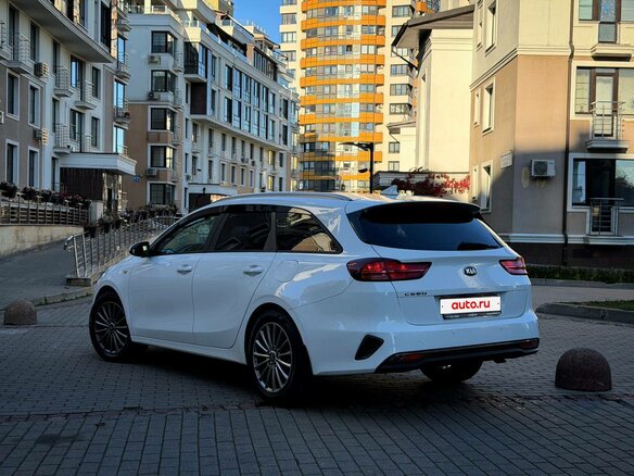 2020 Kia Ceed III, белый - вид 14