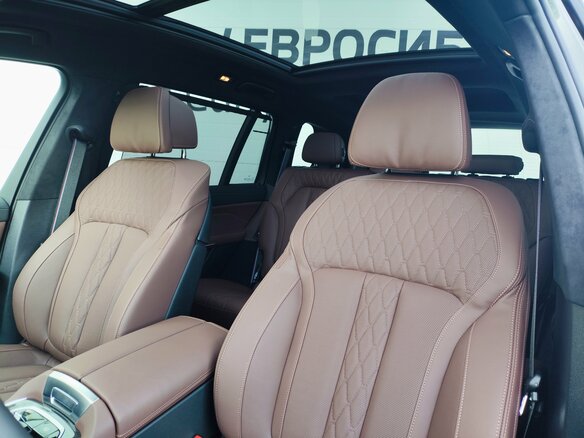 2026 BMW X7 40d I (G07) Рестайлинг, зелёный, 17349000 рублей - вид 16