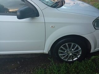 2011 Chevrolet Aveo I Рестайлинг, белый, 400000 рублей, вид 4