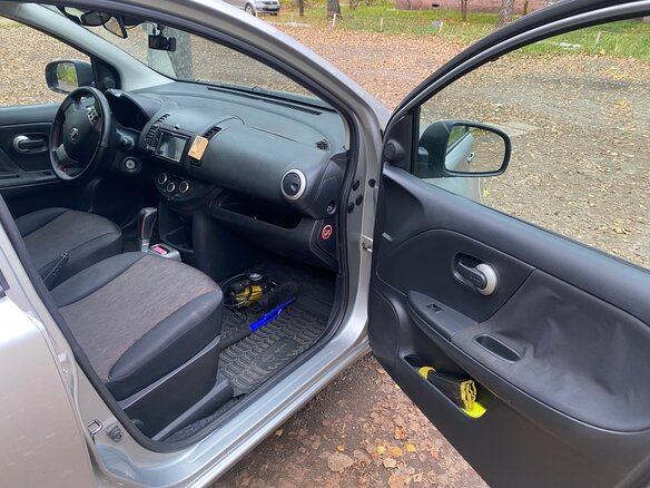 2010 Nissan Note I Рестайлинг, серый, 750000 рублей - вид 5