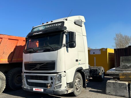 2009 Volvo FH, белый, 3300000 рублей, вид 1