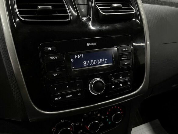 2019 Renault Logan II Рестайлинг, коричневый, 1040000 рублей - вид 13