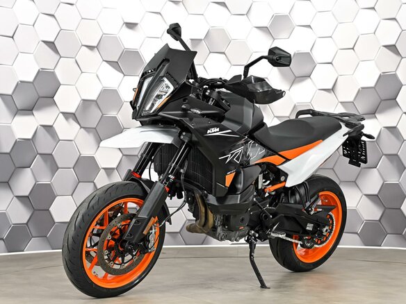2021 KTM 890 SMT, чёрный, 999000 рублей - вид 1