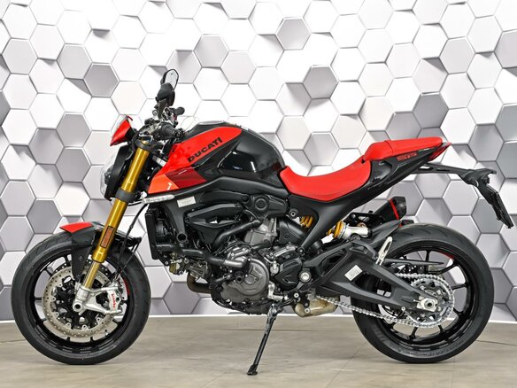 2024 Ducati Monster 937, чёрный, 1169000 рублей - вид 3