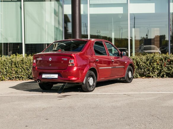2011 Renault Logan I Рестайлинг, красный - вид 1