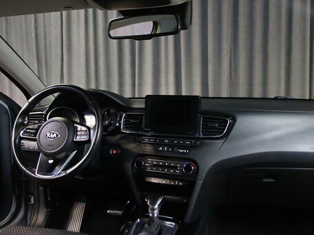 2018 Kia Ceed III, серебристый, 1499000 рублей, вид 5